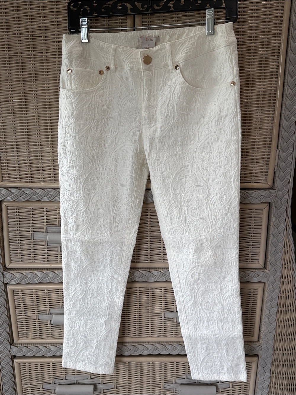 Textured  Cream  Ankle Jeans by Eric